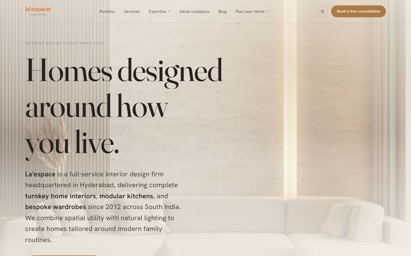 LaEspace home page: Homes designed around how you live, set over a pale interior
